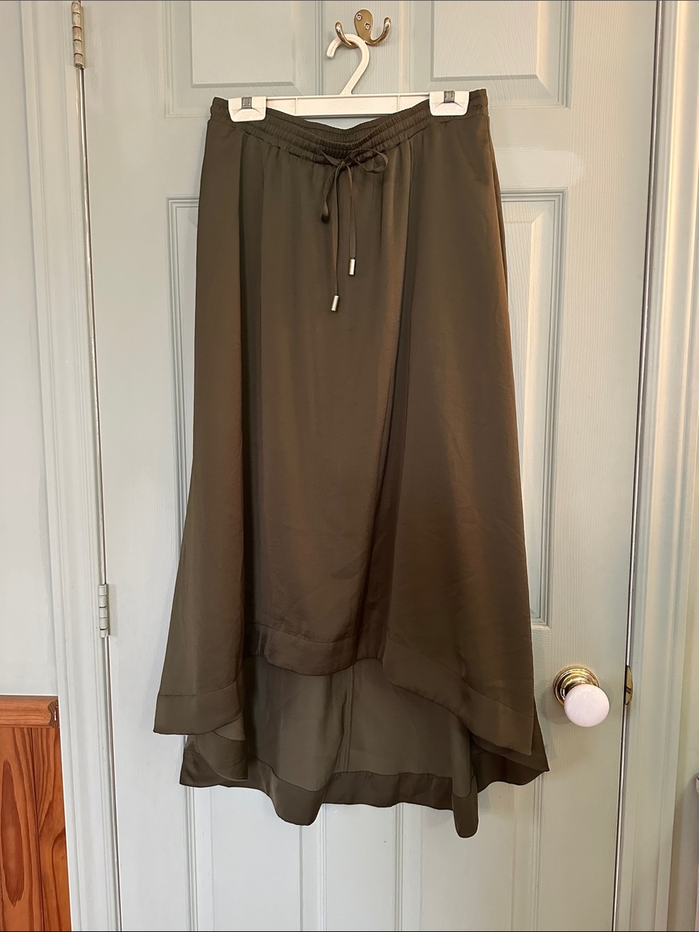 Banana Republic Satin Parachute Flowy Maxi Skirt Olive Green | M